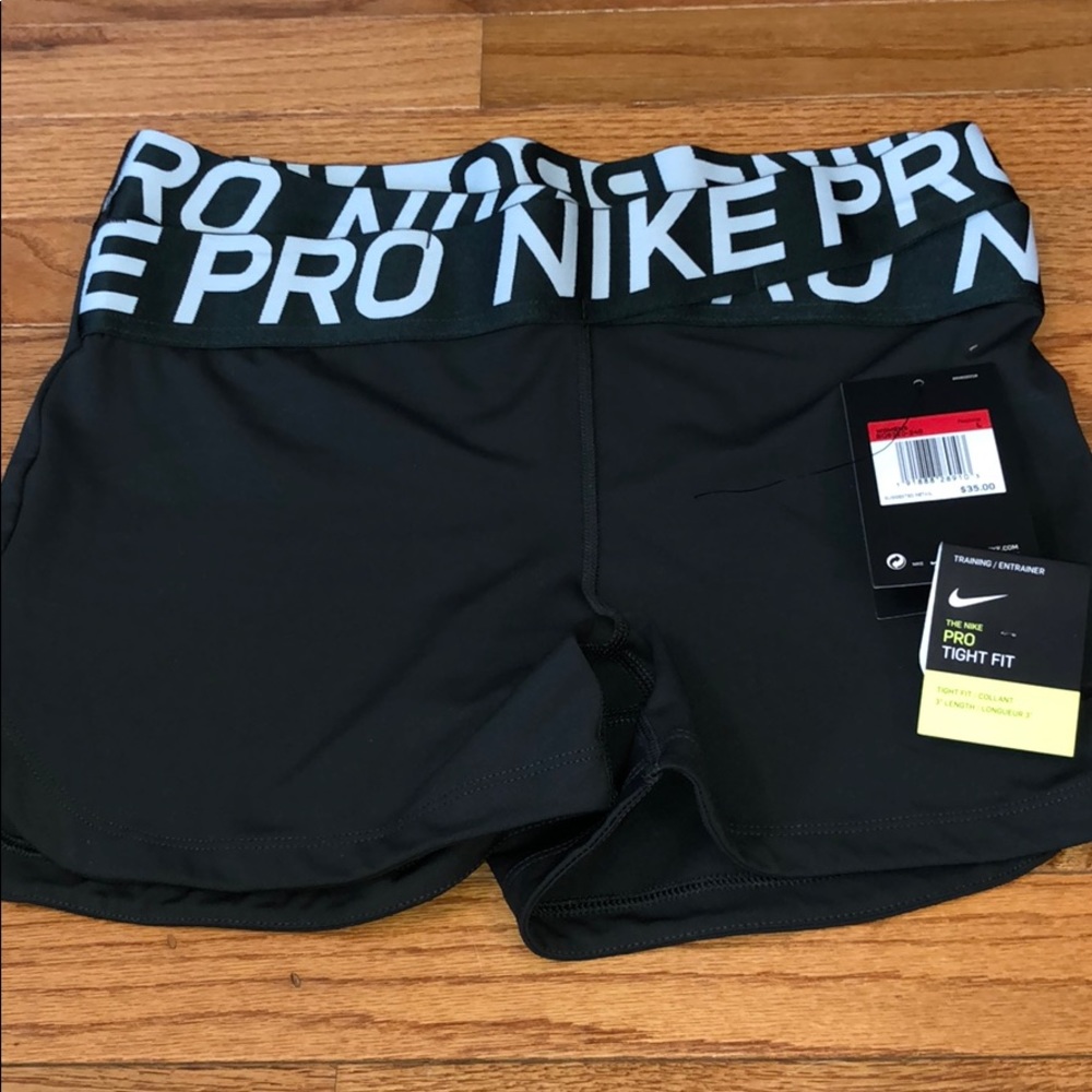 Nike pro intertwist 3” Dri-fit shorts